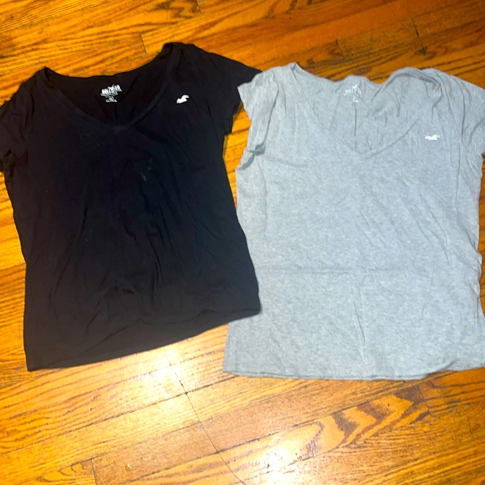 Vneck basic tee